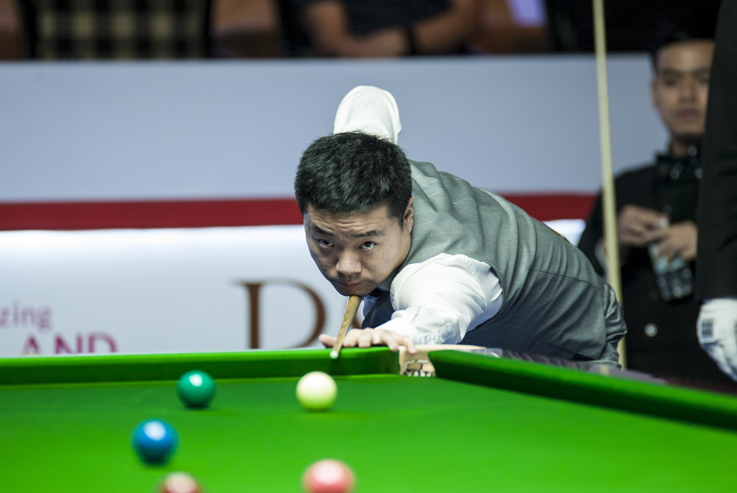 教练组在边 教练组在边