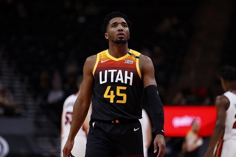 转身回防 转身回防